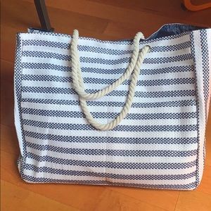 Beach bag with mat and pillow